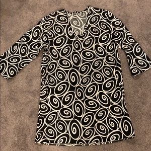 Long sleeve black and white patterned dress